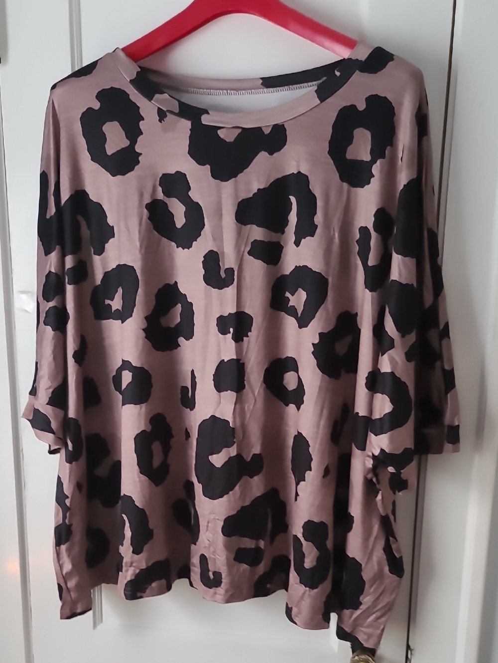 SHEIN Mauve Pink Leopard Print Tunic with Black Spots